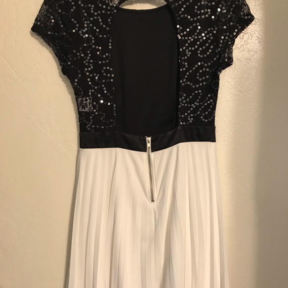 Speechless Dresses & Skirts - Dress Speechless Dresses & Skirts - Dress